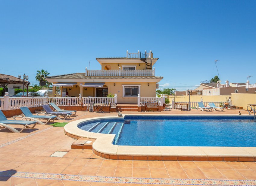 Herverkoop - Villa - Torrevieja - Los Balcones