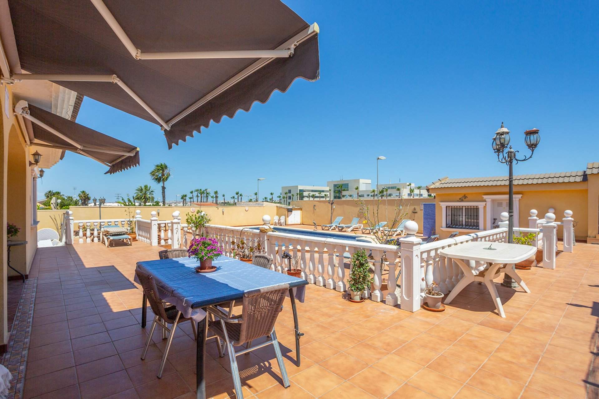 Herverkoop - Villa - Torrevieja - Los Balcones