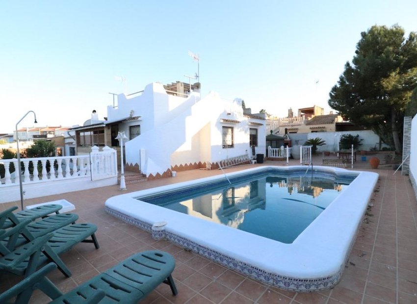 Herverkoop - Villa - Torrevieja - Los Balcones