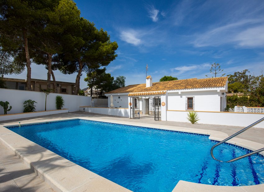 Herverkoop - Villa - Torrevieja - Los Balcones