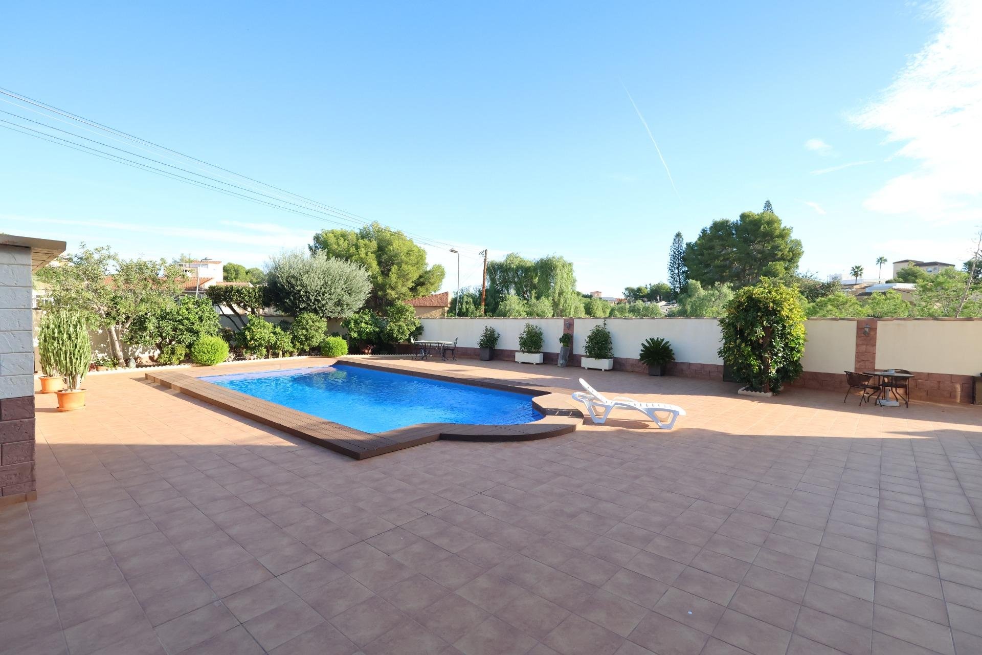 Herverkoop - Villa - Torrevieja - Los Balcones