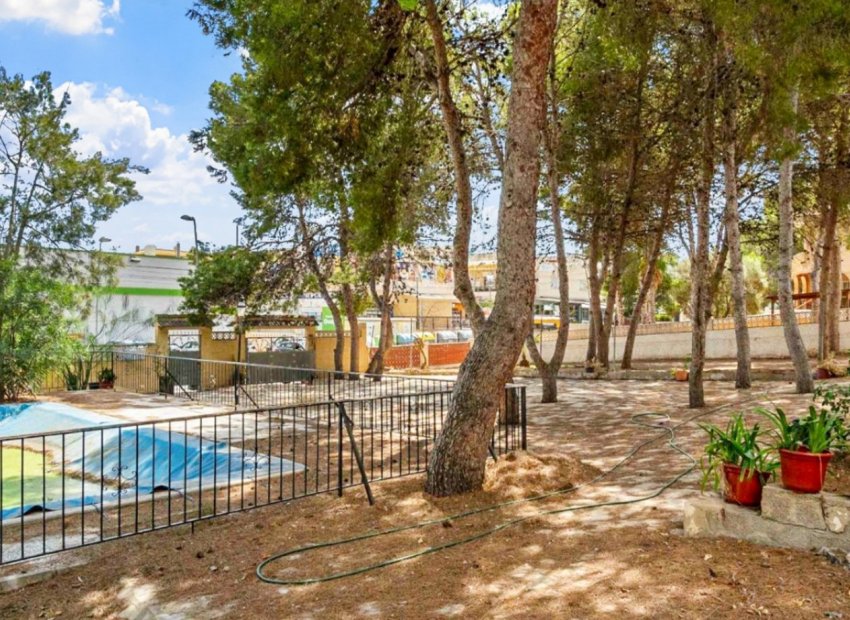 Herverkoop - Villa - Torrevieja - Los Balcones
