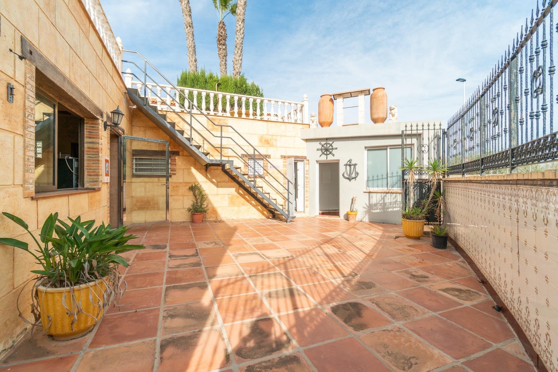 Herverkoop - Villa - Torrevieja - Los Balcones