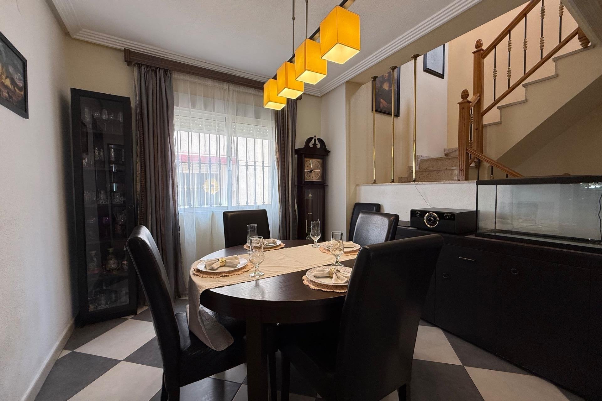 Herverkoop - Villa - Torrevieja - Los Balcones