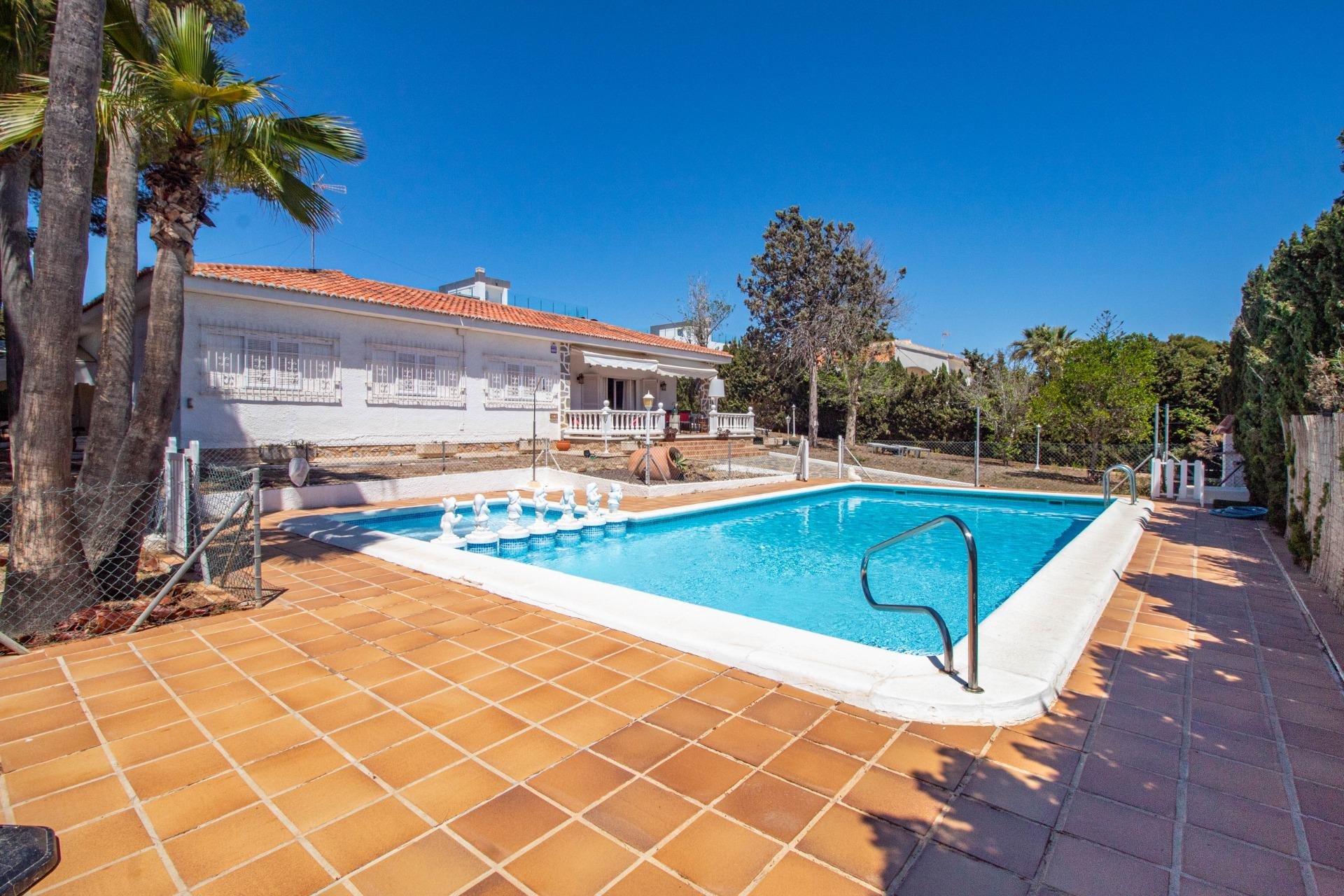 Herverkoop - Villa - Torrevieja - Los balcones