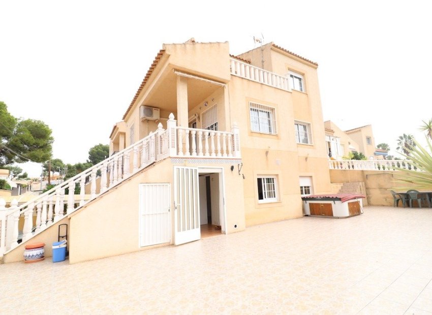 Herverkoop - Villa - Torrevieja - Los Balcones