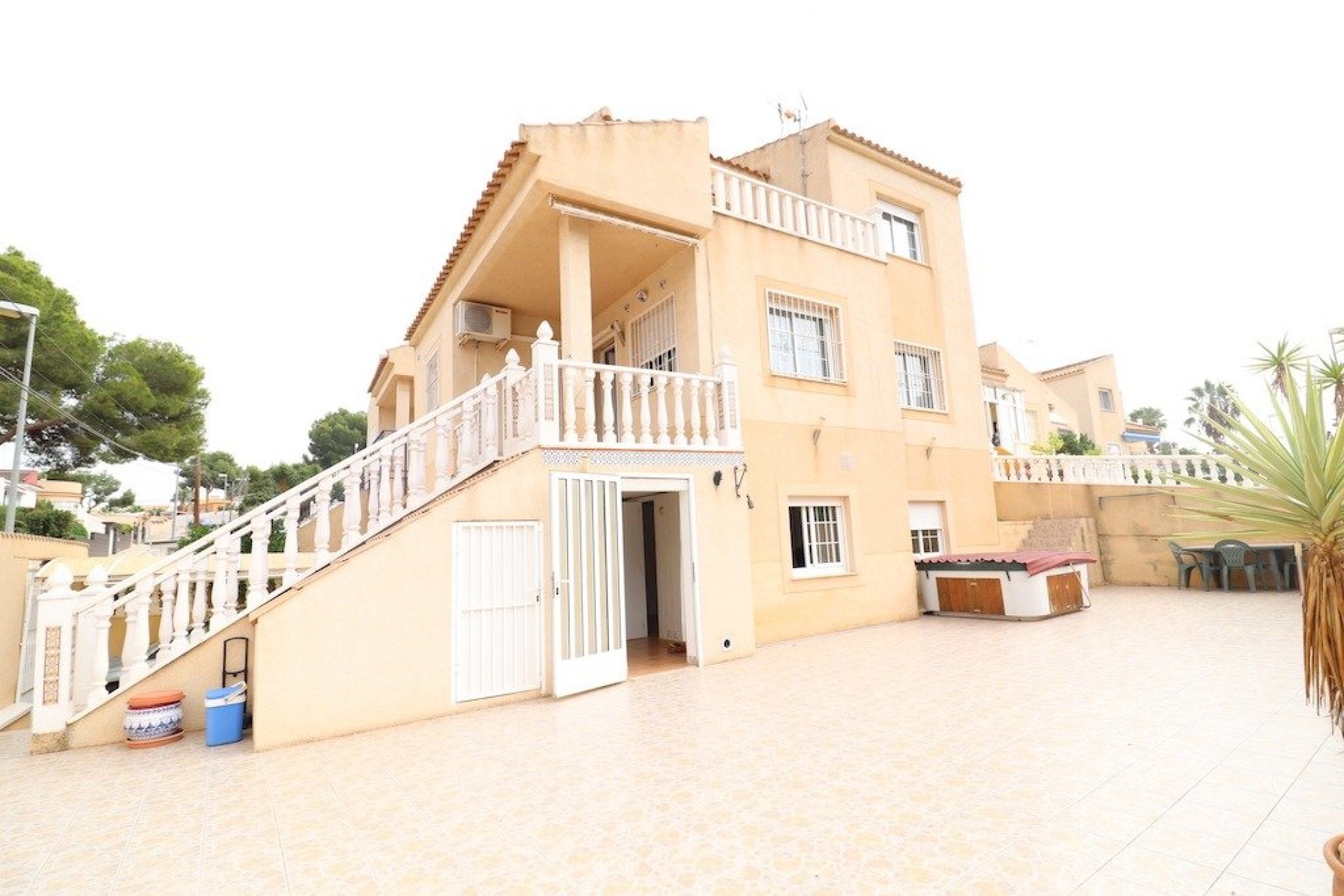 Herverkoop - Villa - Torrevieja - Los Balcones