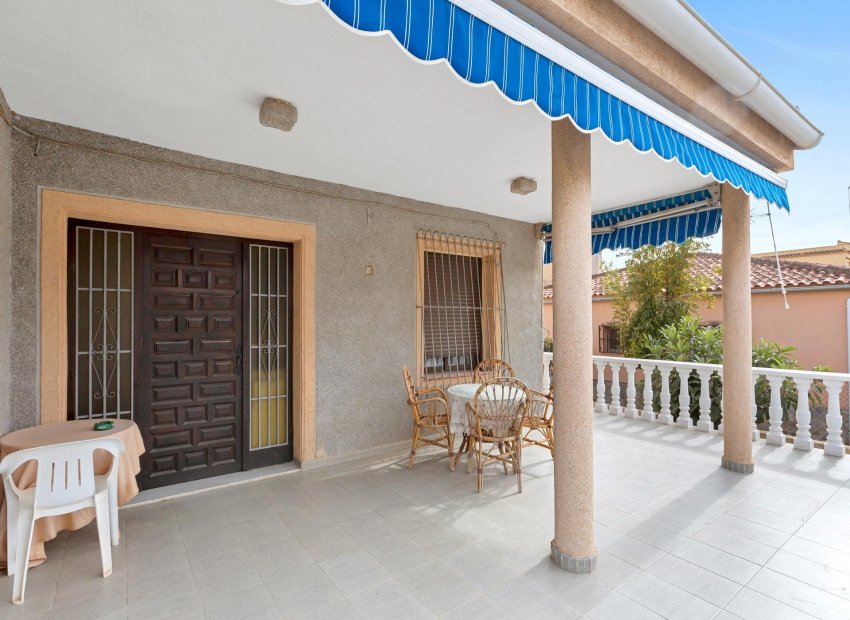 Herverkoop - Villa - Torrevieja - Nueva Torrevieja