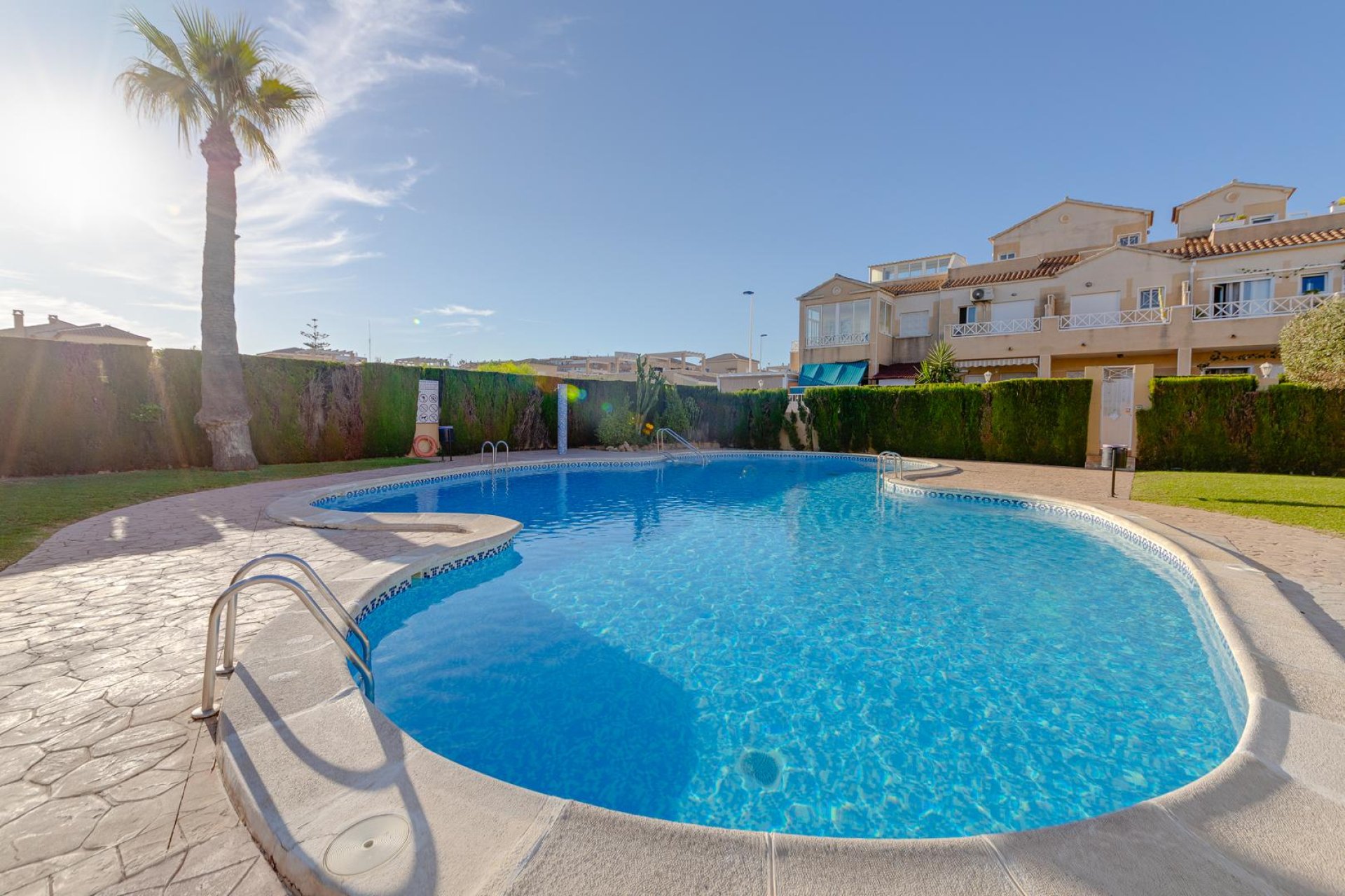 Herverkoop - Villa - Torrevieja - Pueblo - Centro