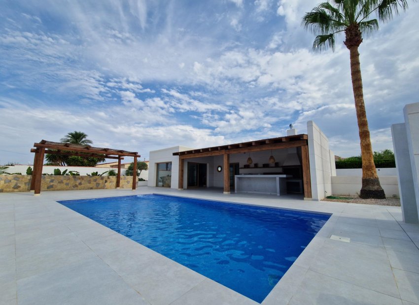 Herverkoop - Villa - Torrevieja - Torreta