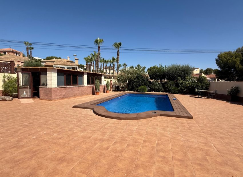 Herverkoop - Villa - Torrevieja