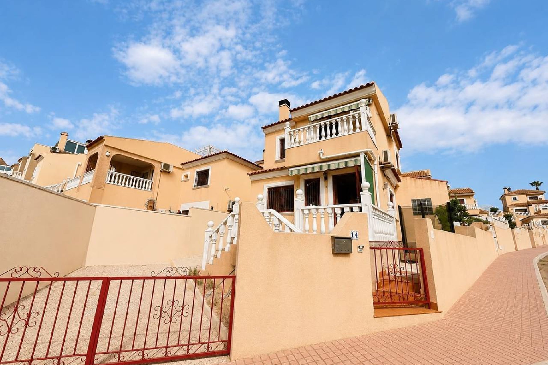 Herverkoop - Villa - Villamartin - Blue lagoon
