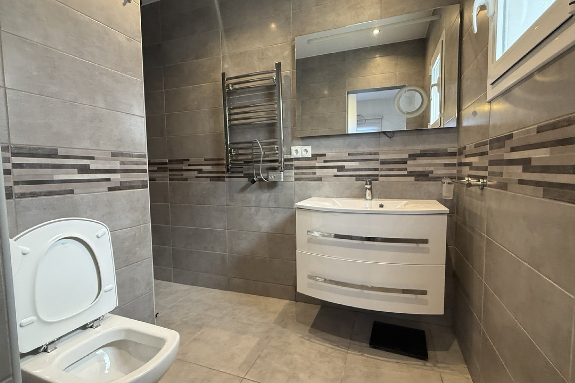 Herverkoop - Villa - Villamartin - Villamartín