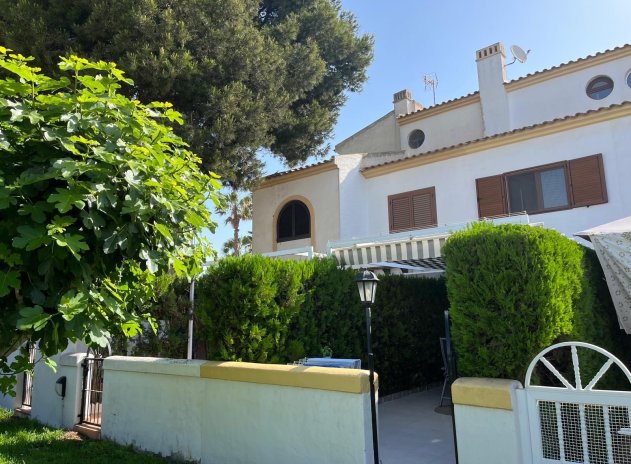 House - Resale - Torrevieja - Aguas Nuevas