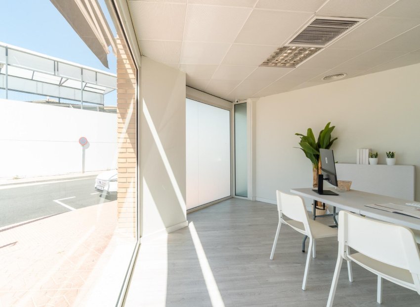 Long Term Rental - Commercial * - Orihuela Costa * - Playa Flamenca *