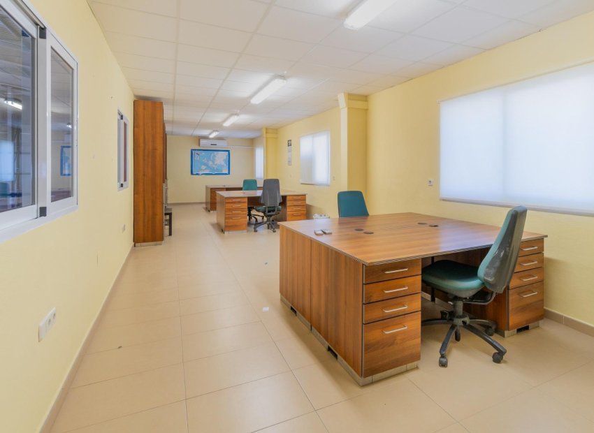 Long Term Rental - Commercial * - Pilar de la Horadada * - Polígono industrial Cañada de Práez