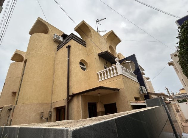 Maison mitoyenne - Revente - Torrevieja - Torrevieja