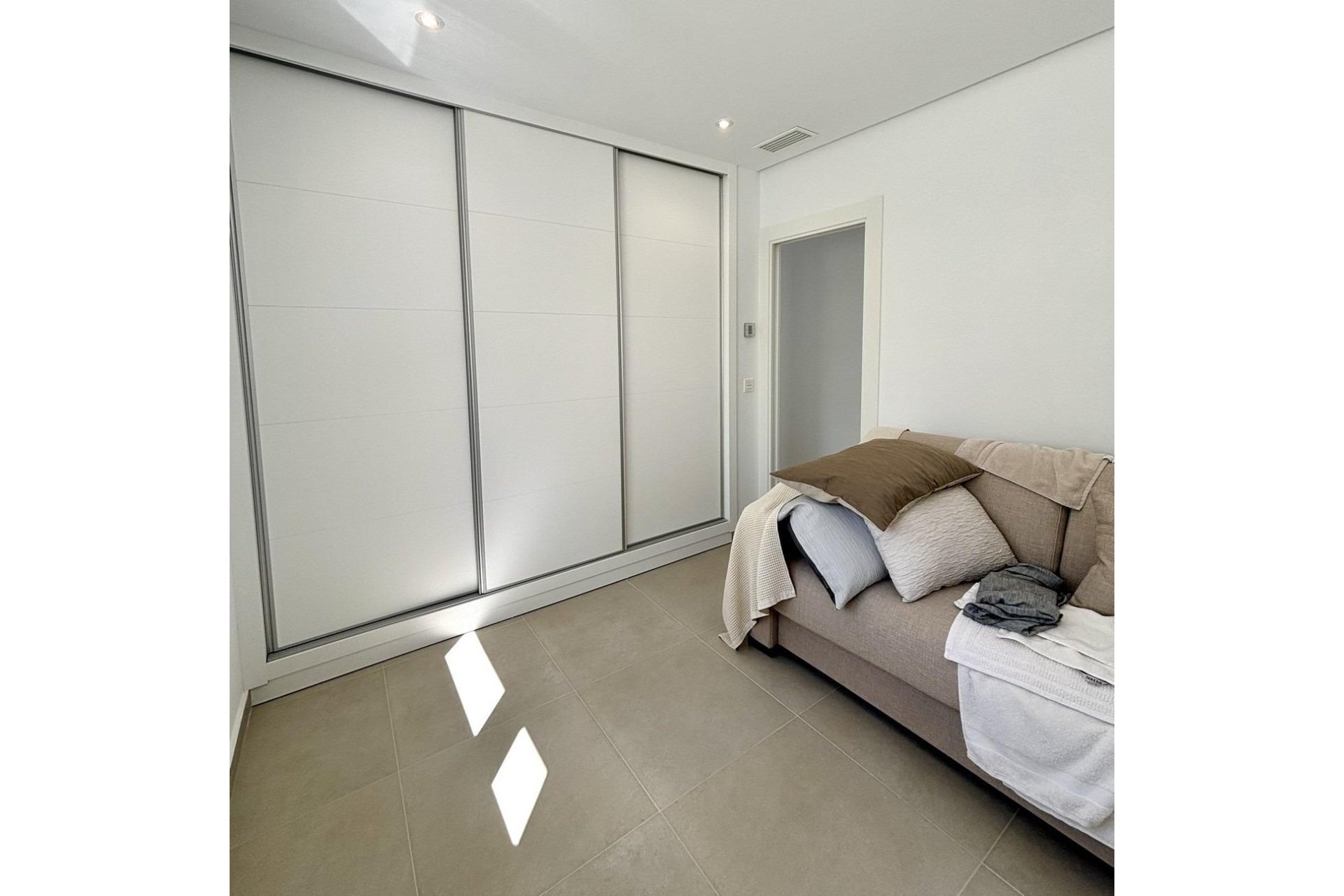 Neue Gebäude - Villa - Benijofar