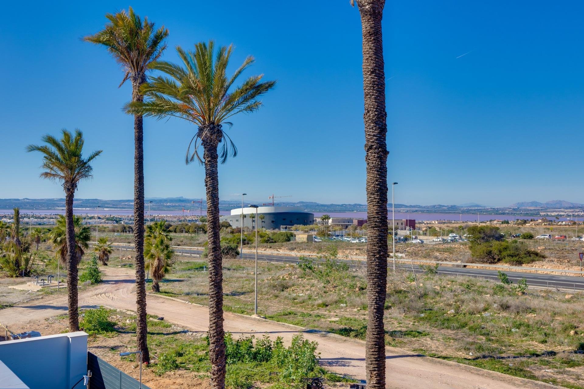 Neue Gebäude - Villa - Torrevieja - Parque Acuático - Sector 25