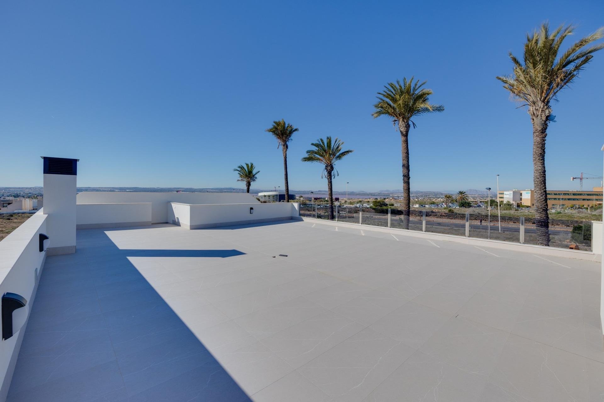 Neue Gebäude - Villa - Torrevieja - Parque Acuático - Sector 25