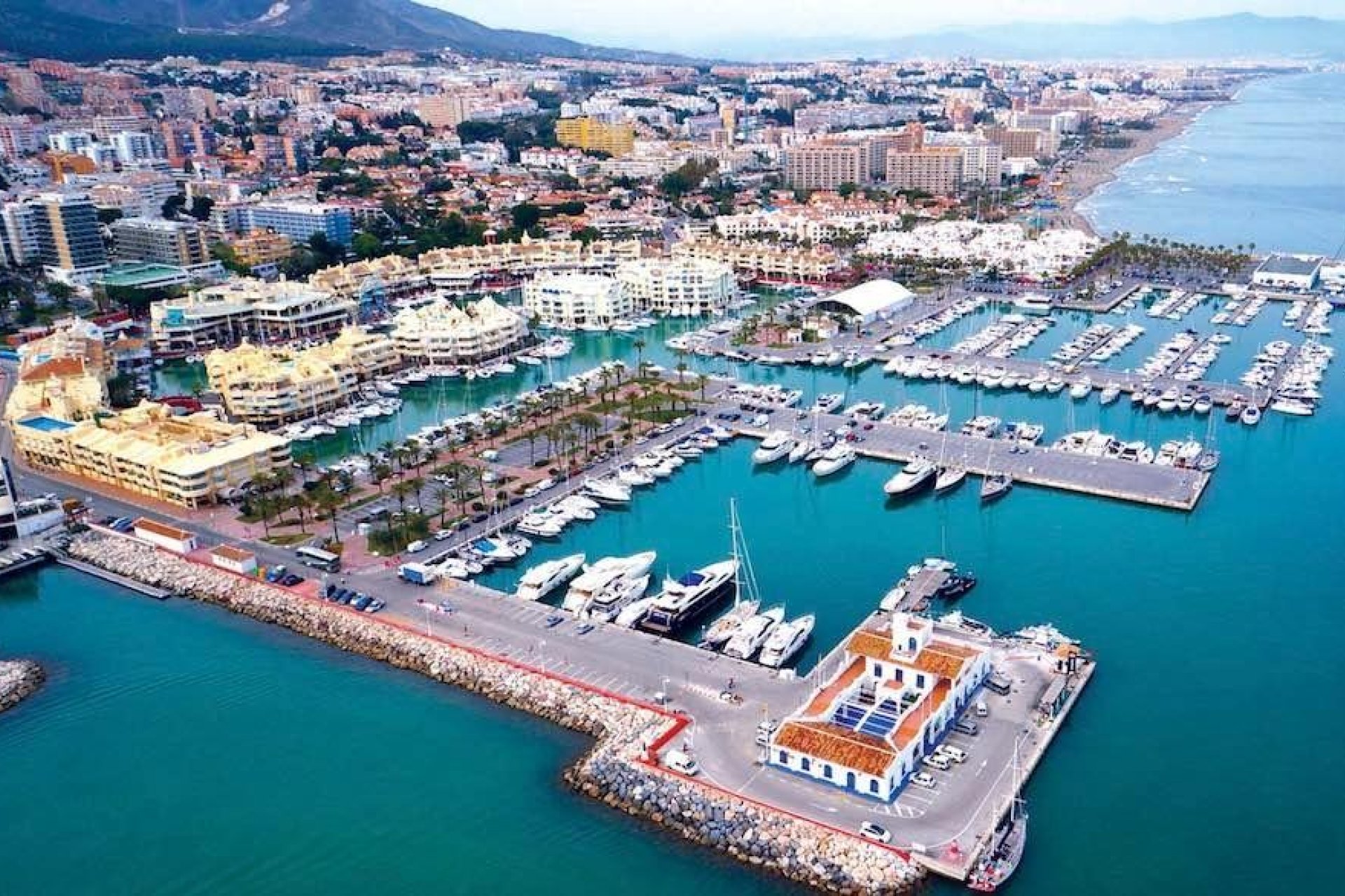 Neue Gebäude - Wohnung - Benalmádena - Puerto Marina