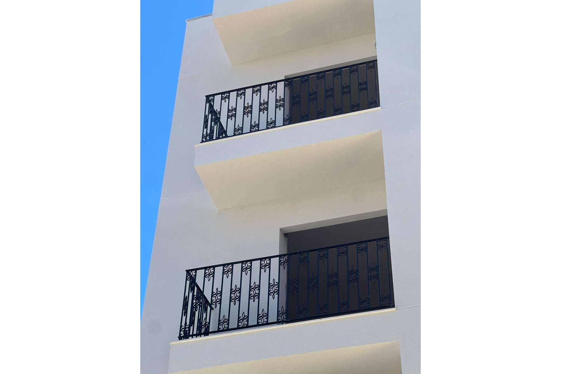 Neue Gebäude - Wohnung - Bigastro
