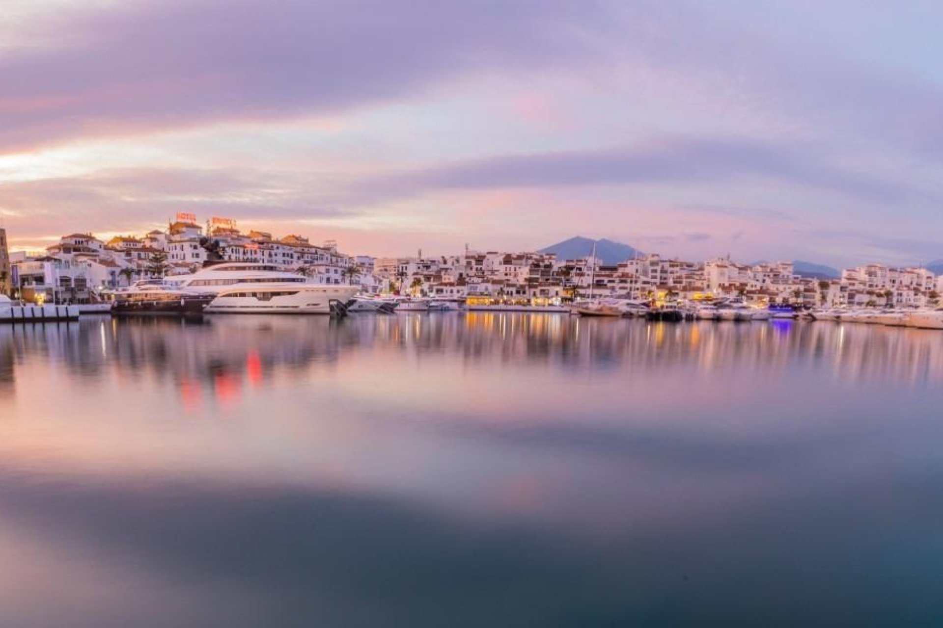 New Build - Apartment / Flat * - Marbella * - Nueva Andalucia *