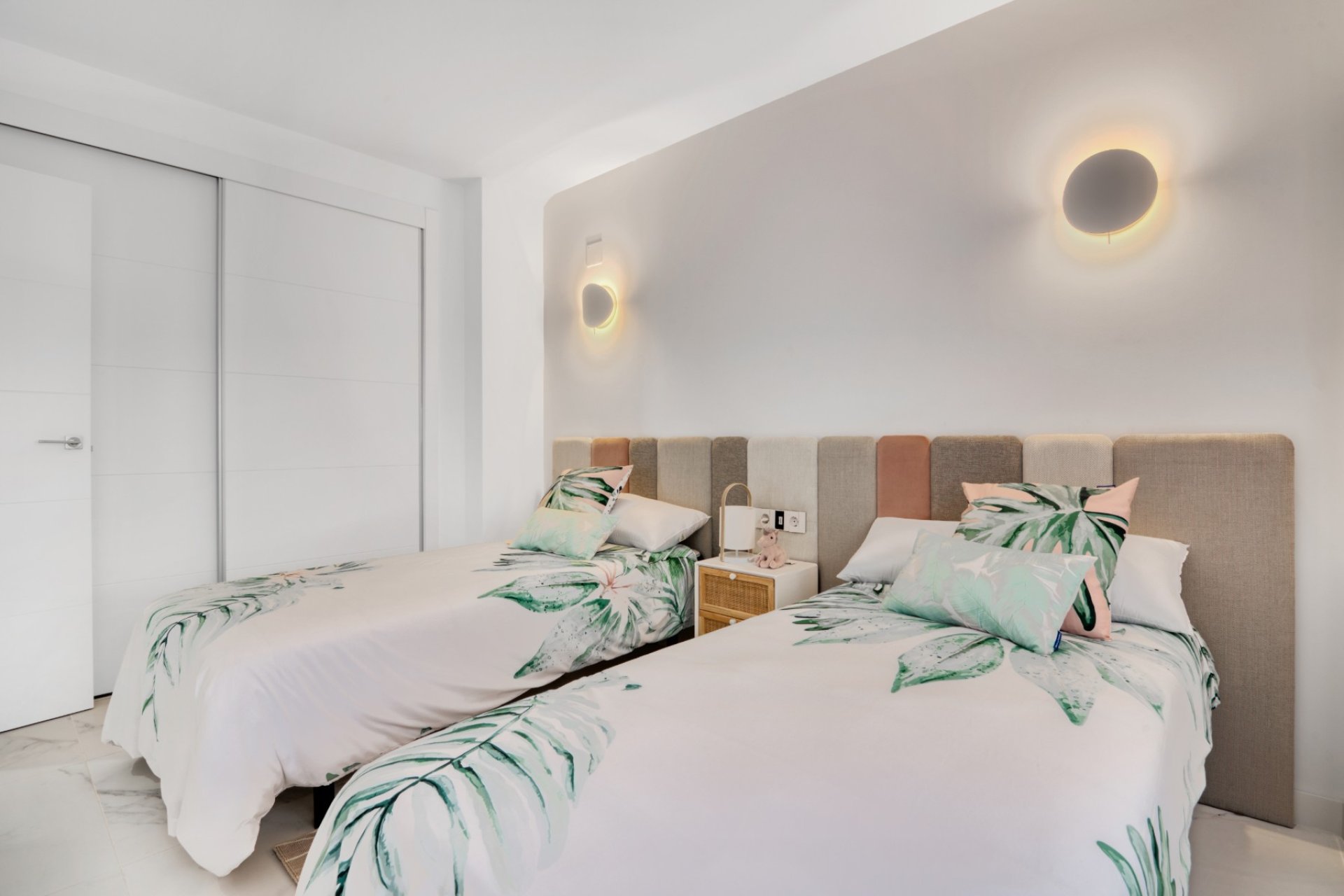 New Build - Apartment / Flat * - Torrevieja * - Punta Prima *