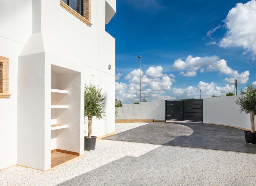 New Build - Townhouse * - Cox - San Fernando