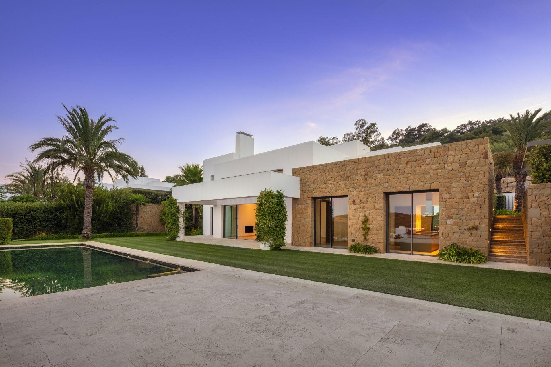 New Build - Villa * - Casares * - Pedregales
