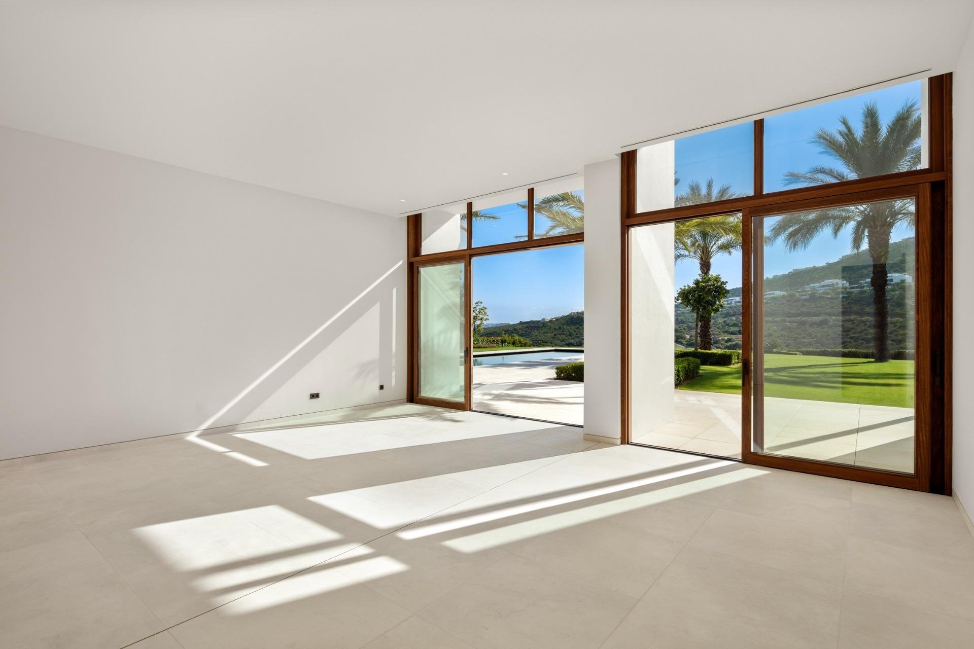 New Build - Villa * - Casares * - Pedregales