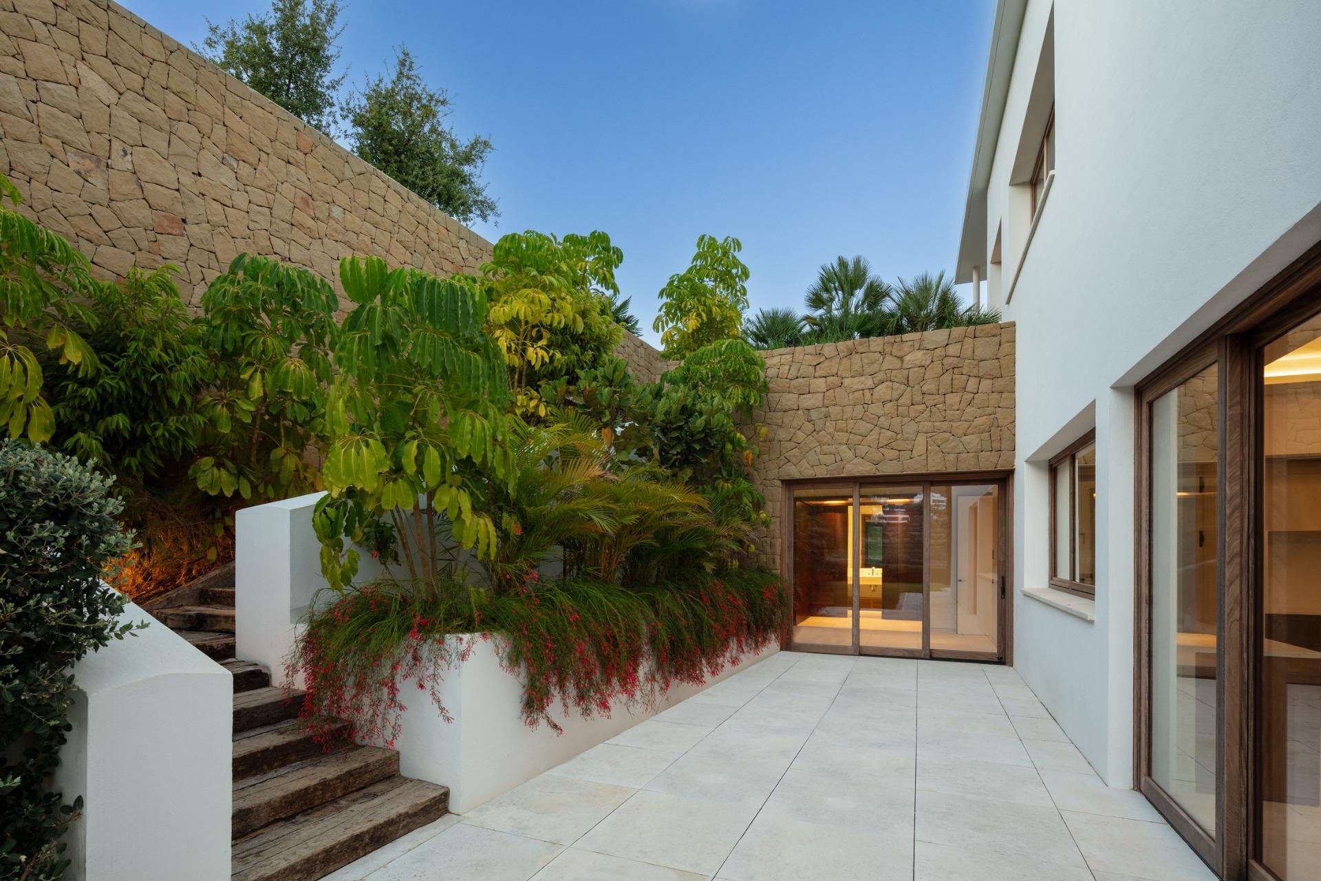 New Build - Villa * - Casares * - Pedregales