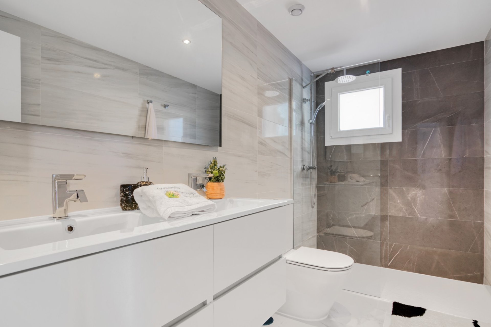 Obra nueva - Apartamento / Piso - Torrevieja - Punta Prima