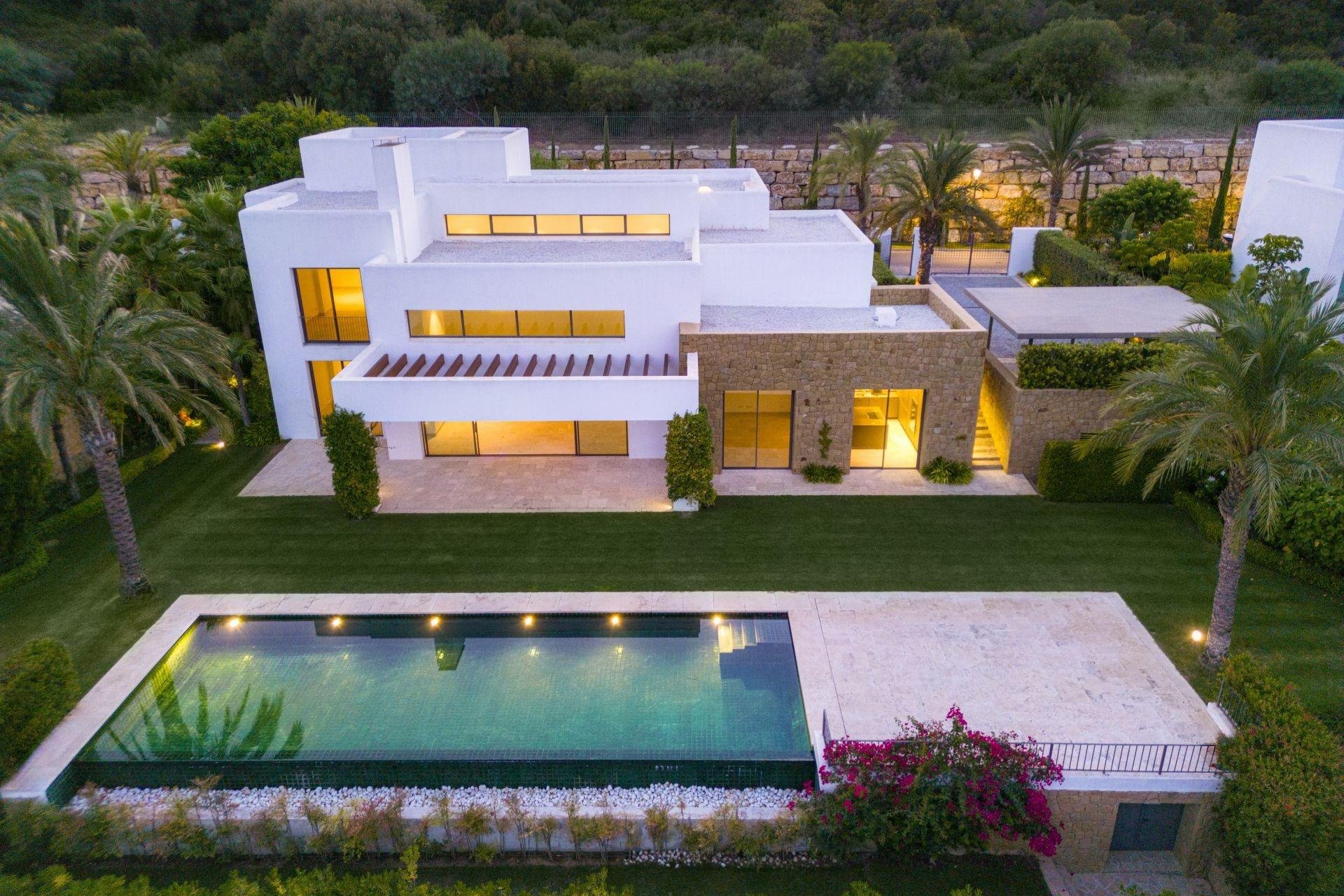 Obra nueva - Villa - Casares - Pedregales