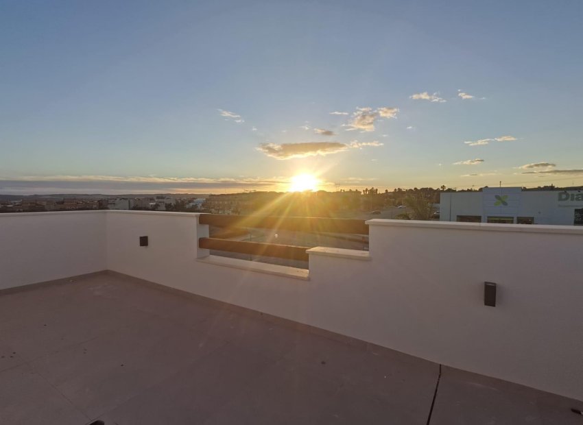 Obra nueva - Villa - Los Montesinos - La Herrada