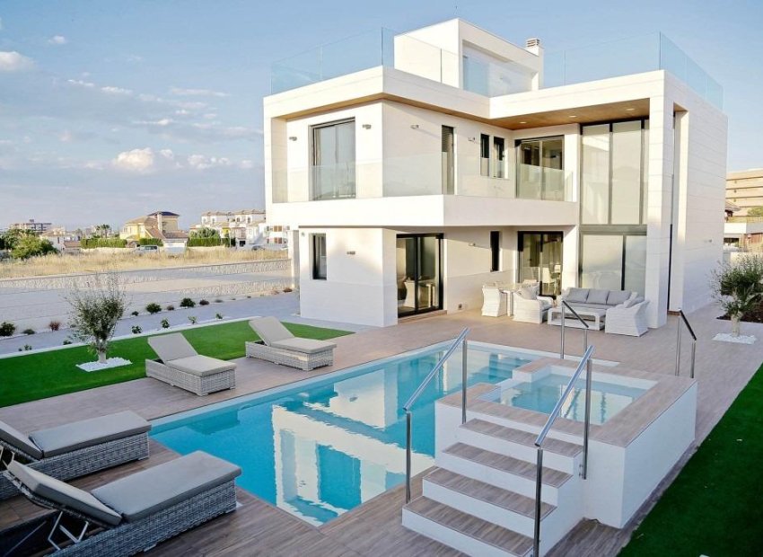 Obra nueva - Villa - Orihuela Costa - Campoamor