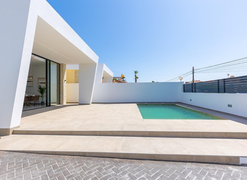 Obra nueva - Villa - Torrevieja - Torreta Florida