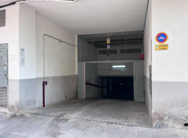 Parkeerplaats / Garage - Herverkoop - Torrevieja - Torrevieja