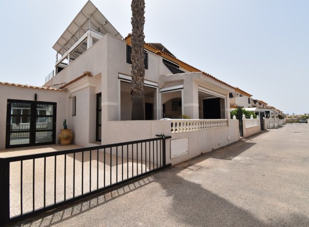 Quad House - Herverkoop - Orihuela Costa - Playa Flamenca