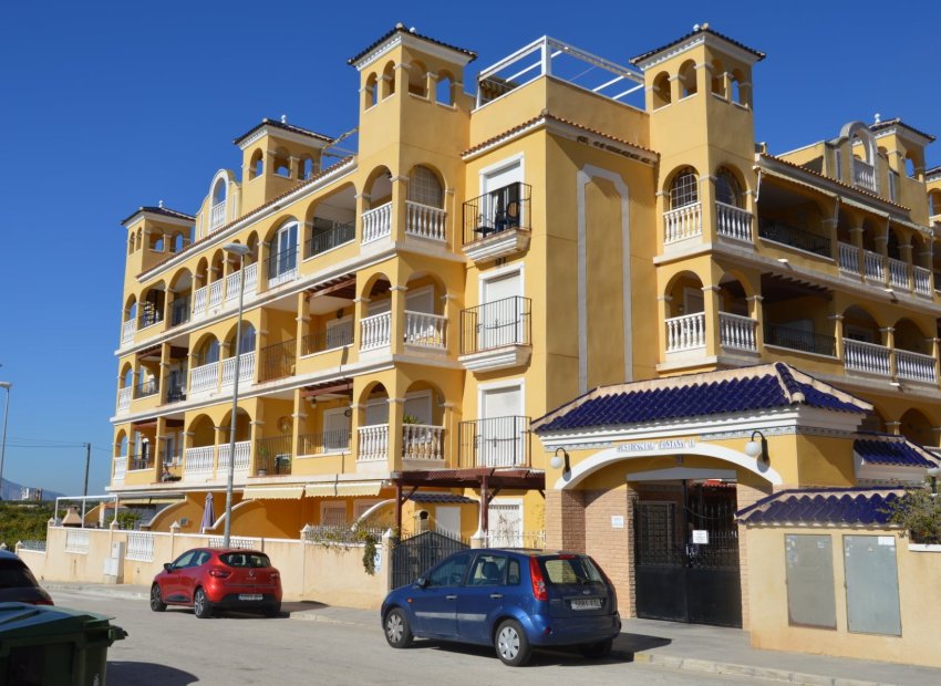 Resale - Apartment / Flat * - Algorfa *