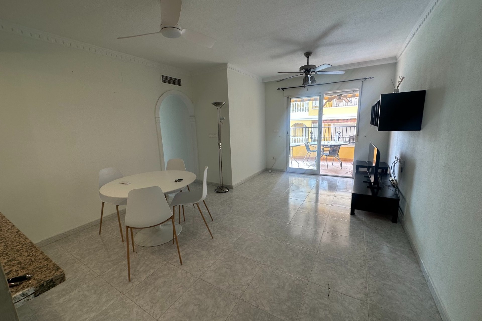 Resale - Apartment / Flat * - Algorfa *