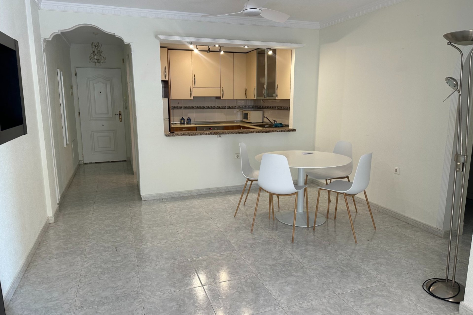 Resale - Apartment / Flat * - Algorfa *