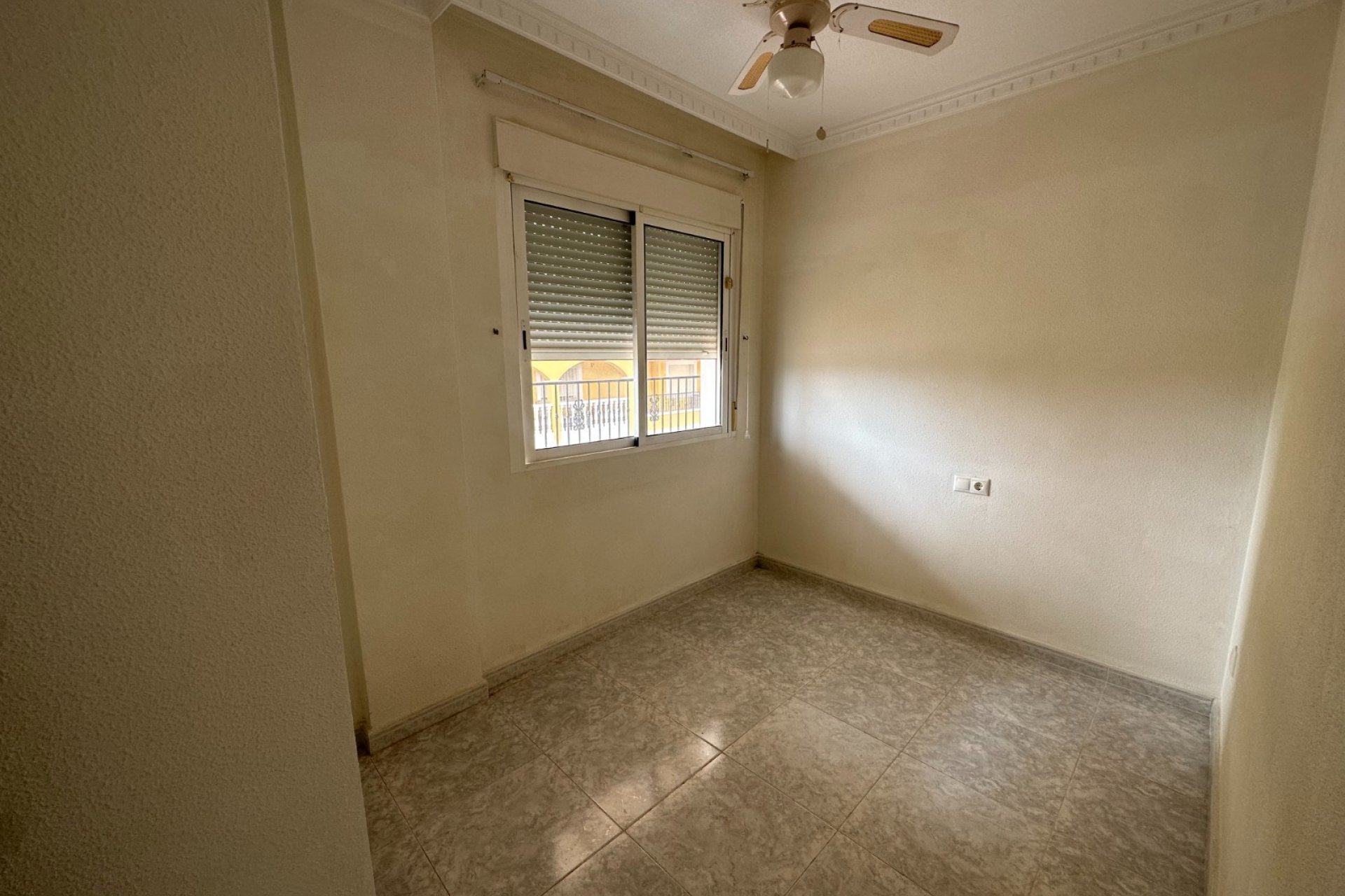 Resale - Apartment / Flat * - Algorfa *