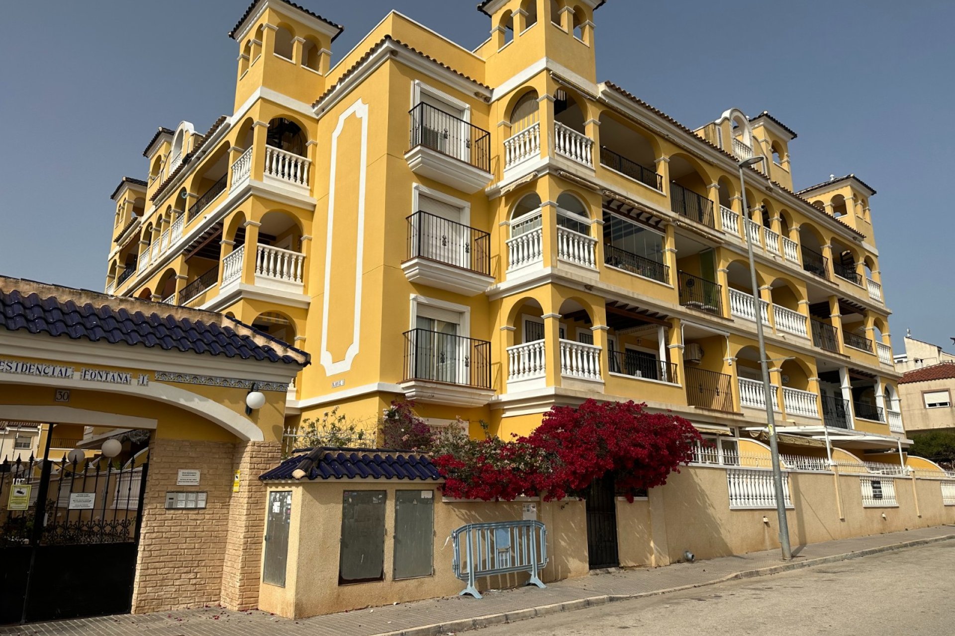 Resale - Apartment / Flat * - Algorfa *