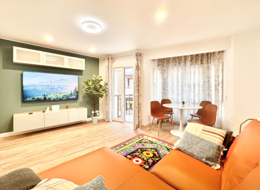 Resale - Apartment / Flat * - Alicante * - Alicante - City *