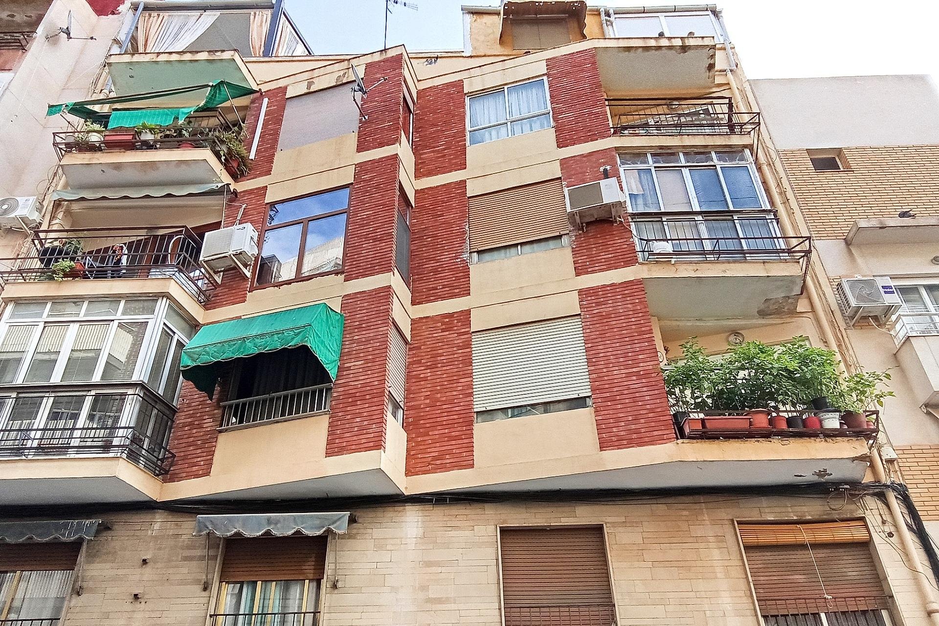 Resale - Apartment / flat - Alicante - Altozano