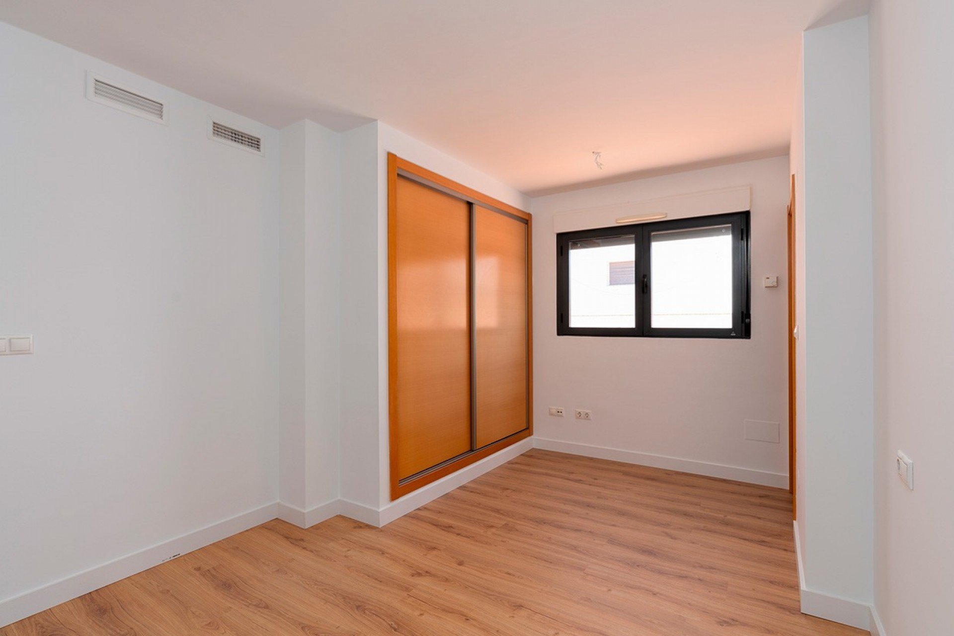 Resale - Apartment / flat - Alicante - Center