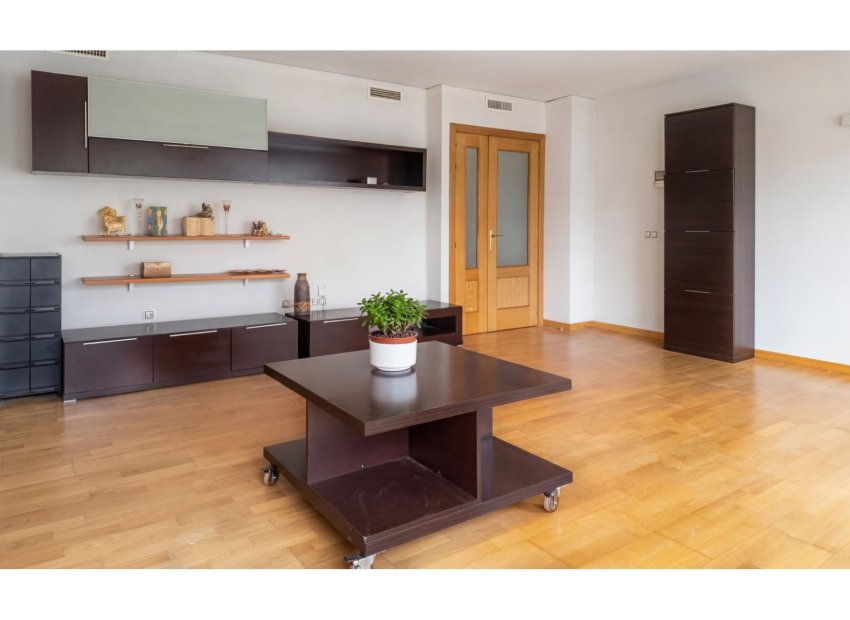 Resale - Apartment / Flat * - Alicante * - Garbinet