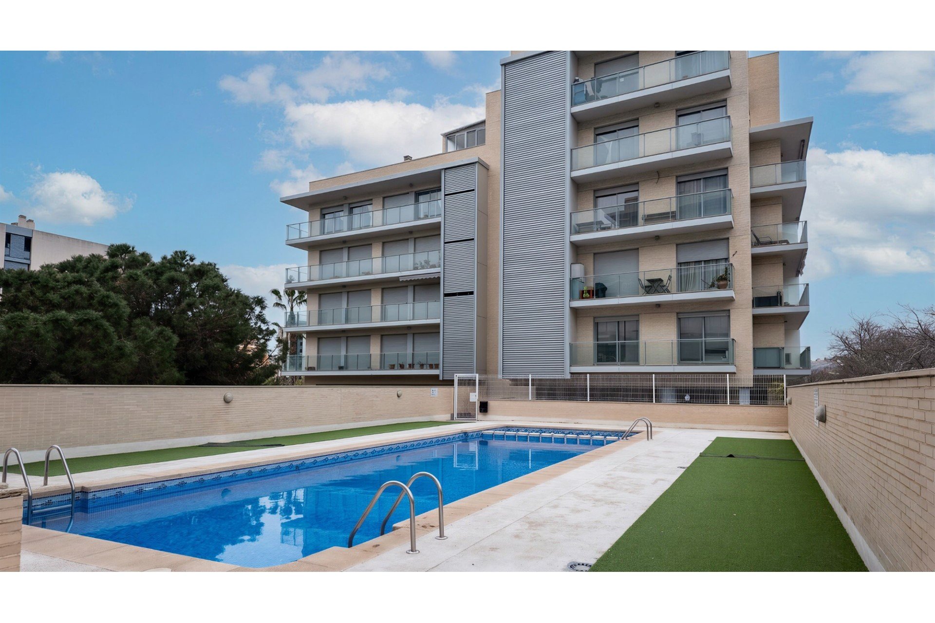 Resale - Apartment / Flat * - Alicante * - Garbinet