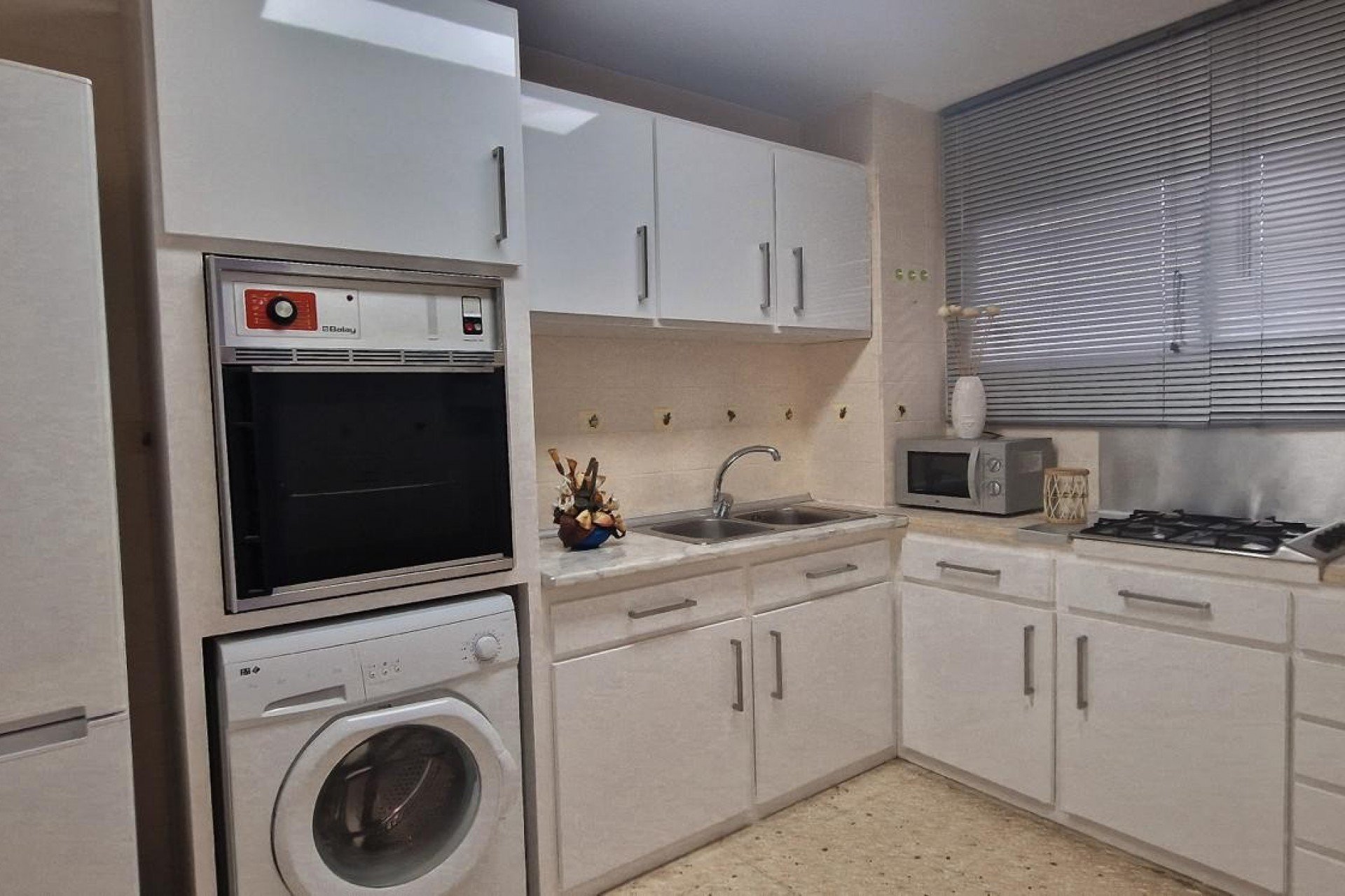 Resale - Apartment / flat - Alicante - Playa de la Albufereta